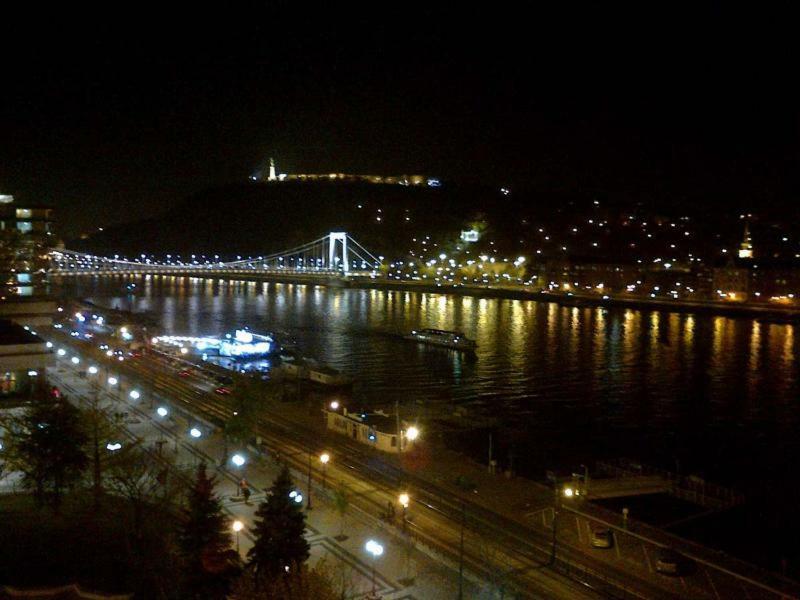 Vigado Square Panorama Apartment بودابست المظهر الخارجي الصورة